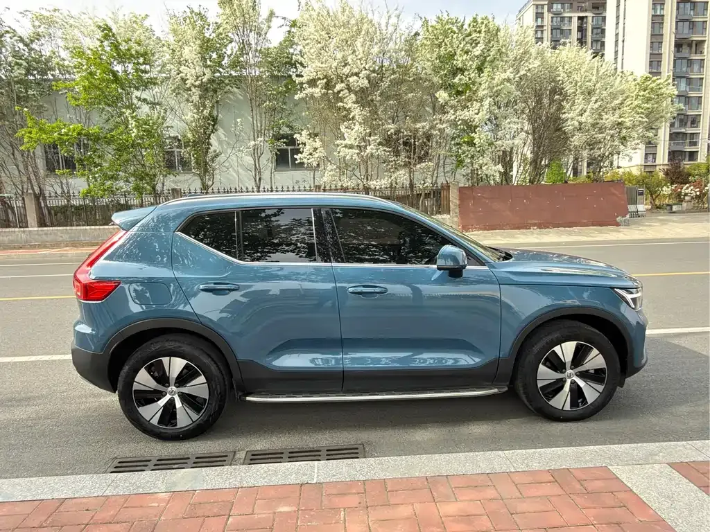 Volvo XC40 2023 из CN, фото 4