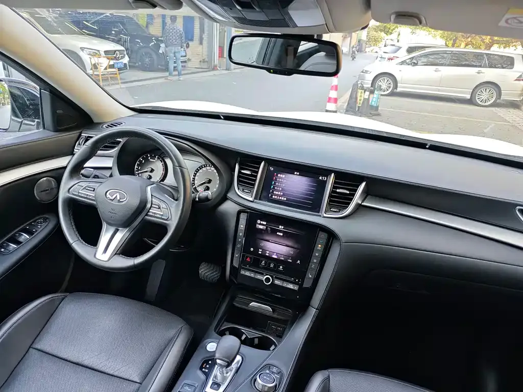 Infiniti QX50 2024 из CN, фото 3