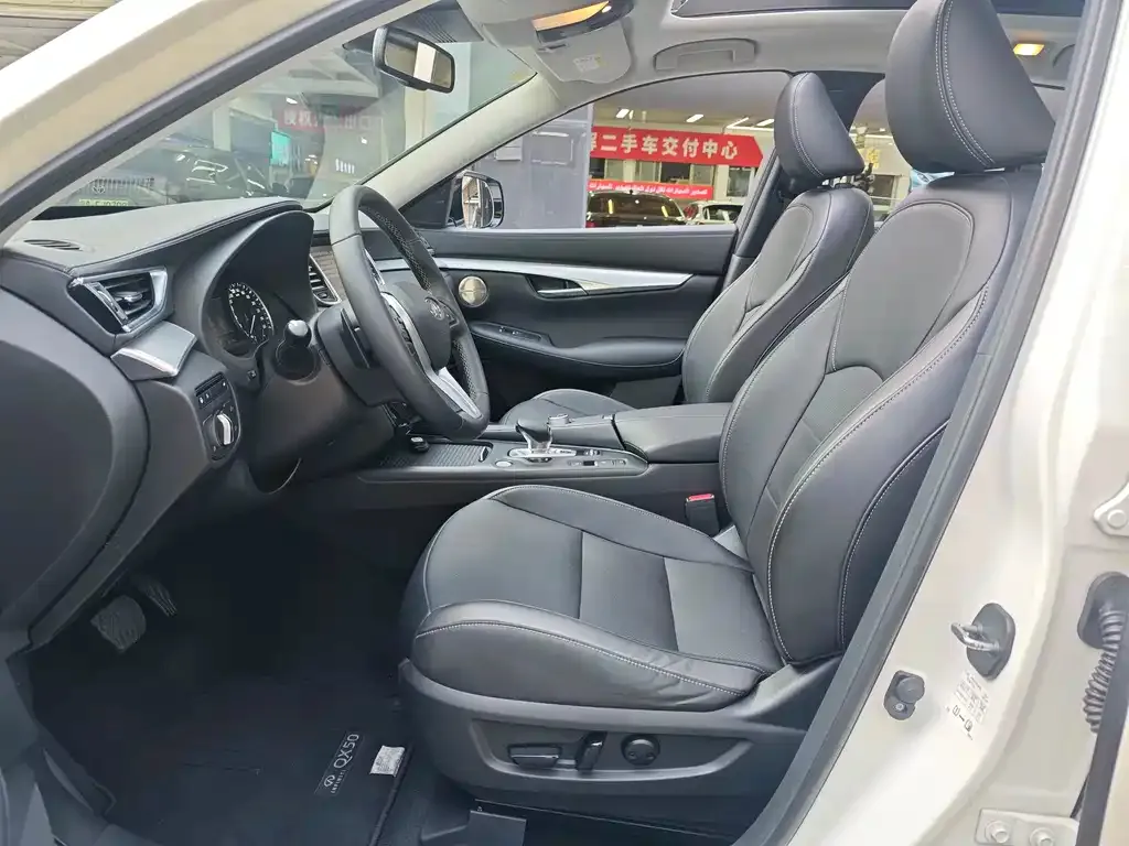 Infiniti QX50 2024 из CN, фото 10