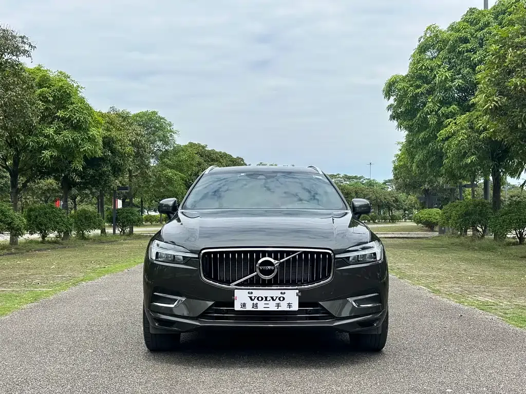 Volvo XC60 — фото 5