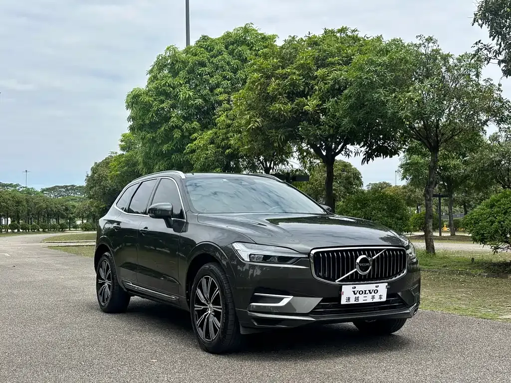 Volvo XC60 — фото 8