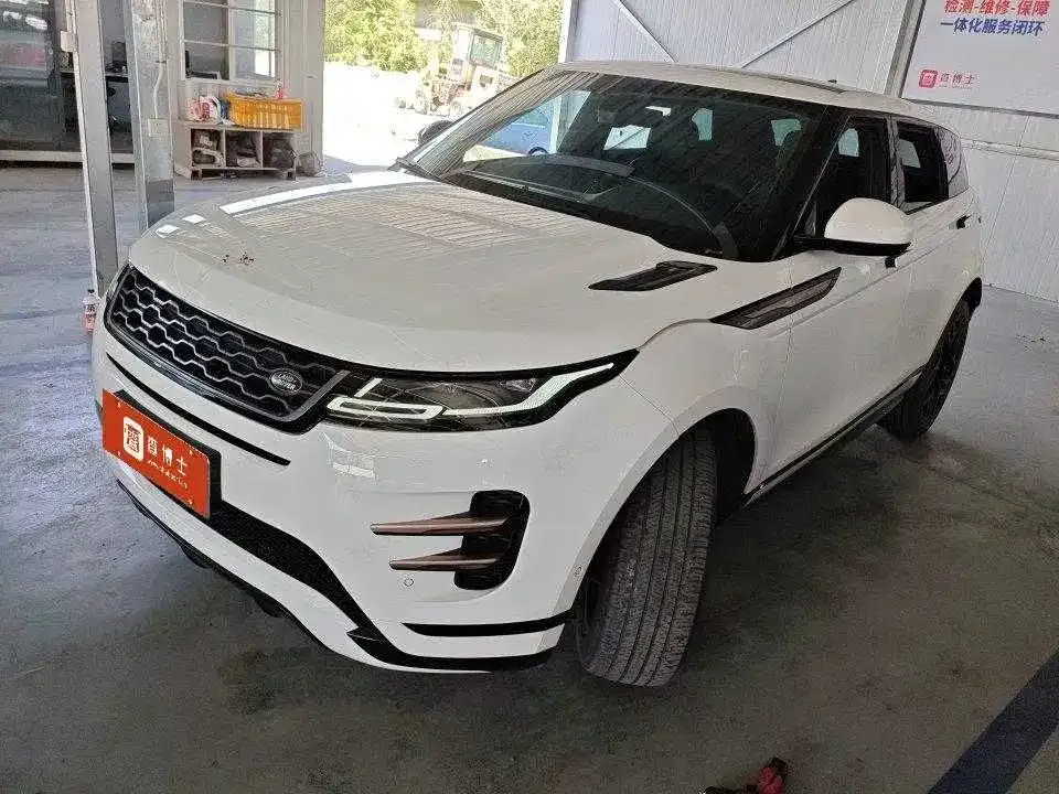 Land Rover Evoque — фото 1