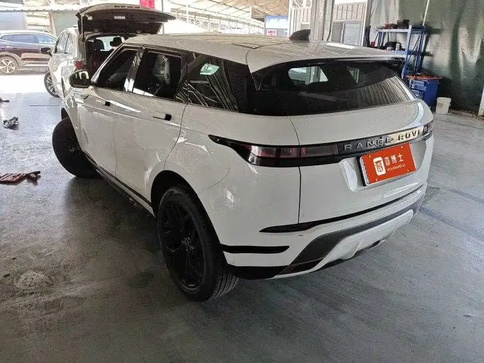 Land Rover Evoque — фото 10