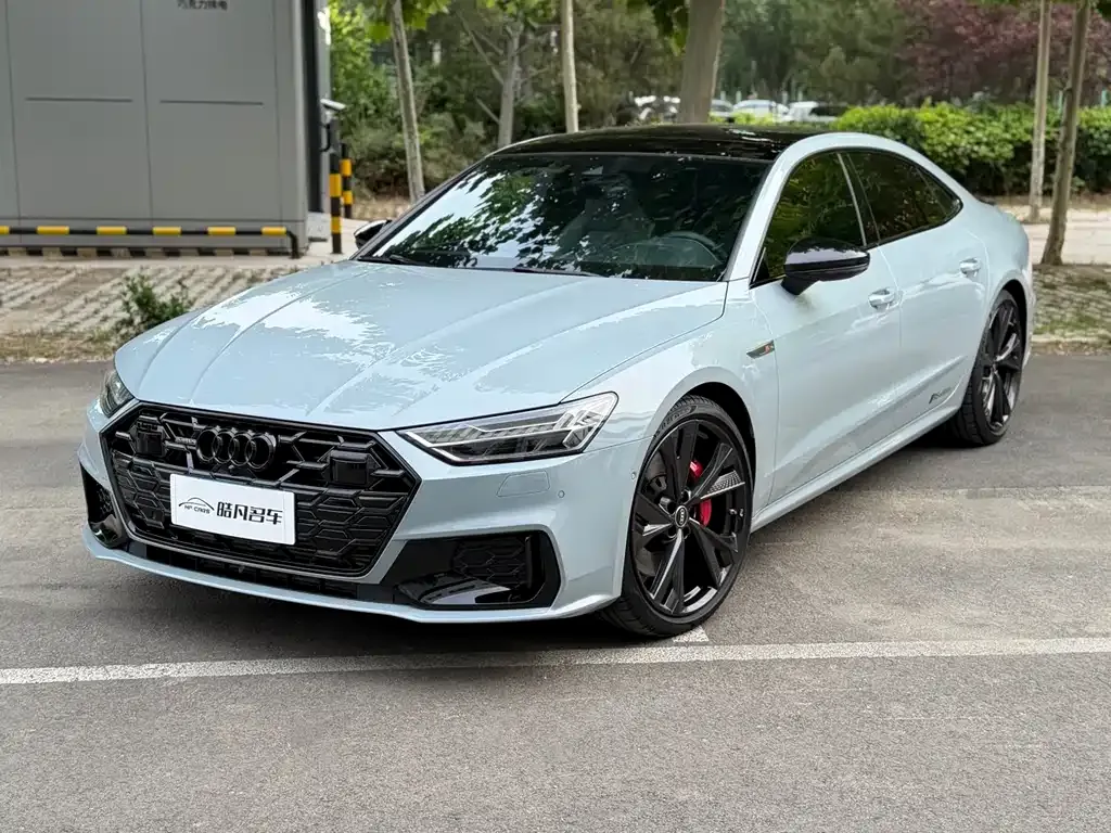 Audi A7L — фото 1
