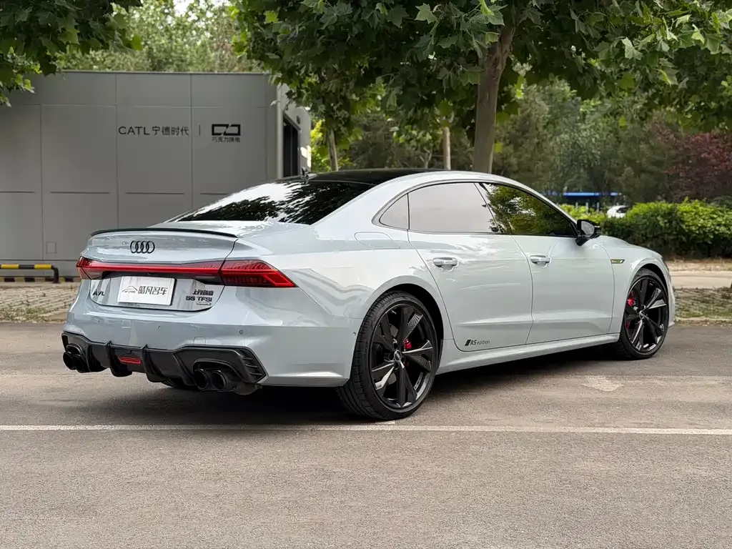Audi A7L — фото 6