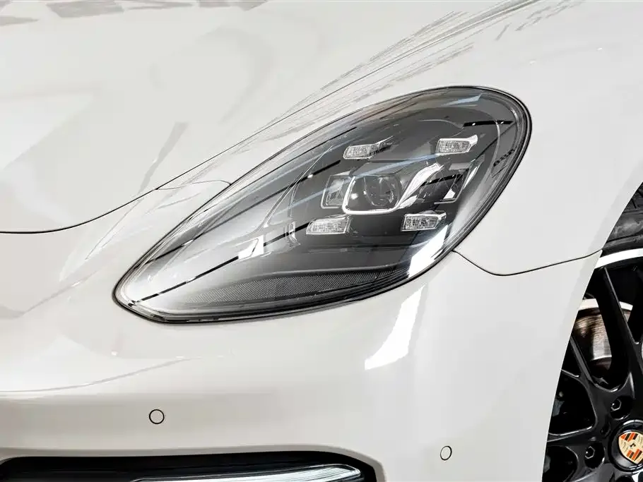 Porsche Panamera — фото 10