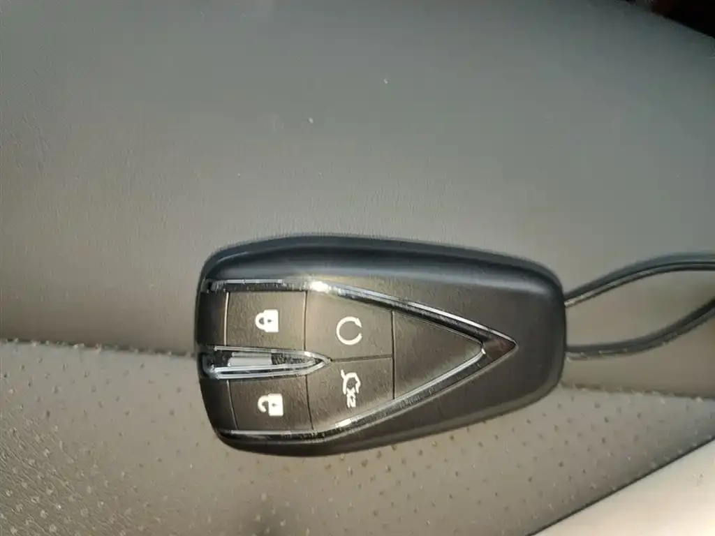 Changan UNI-Z 2024 из CN, фото 3