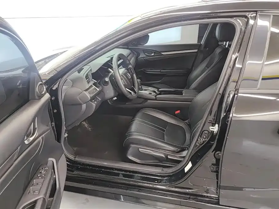 Honda Civic — фото 7