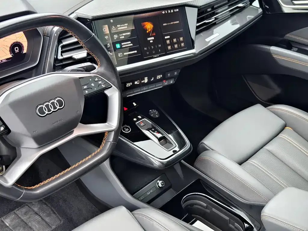 Audi Q4 e-tron — фото 3