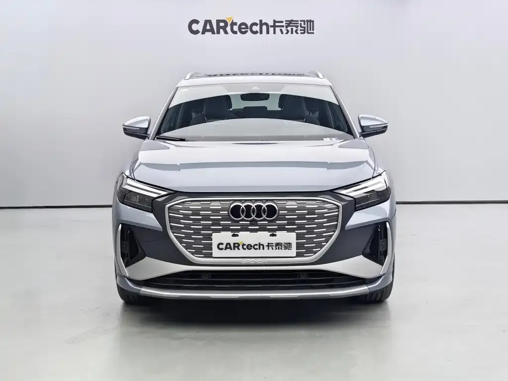 Audi Q4 e-tron — фото 2