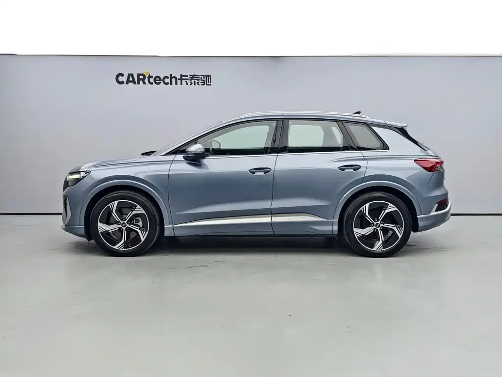 Audi Q4 e-tron — фото 7