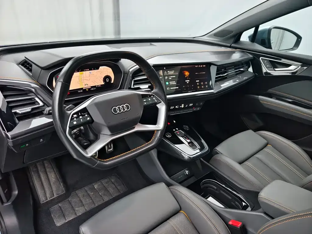 Audi Q4 e-tron — фото 6