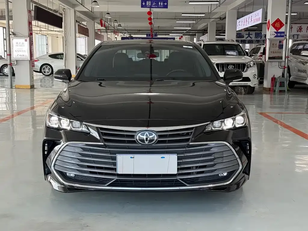 Toyota Avalon — фото 6