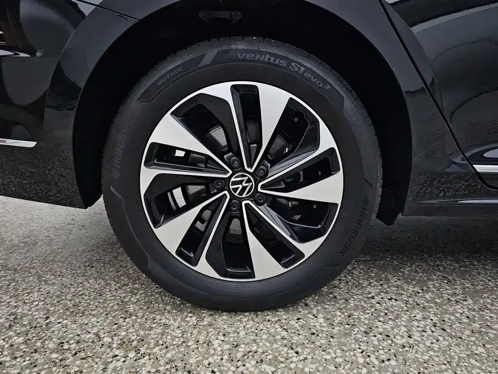 Volkswagen Passat — фото 5