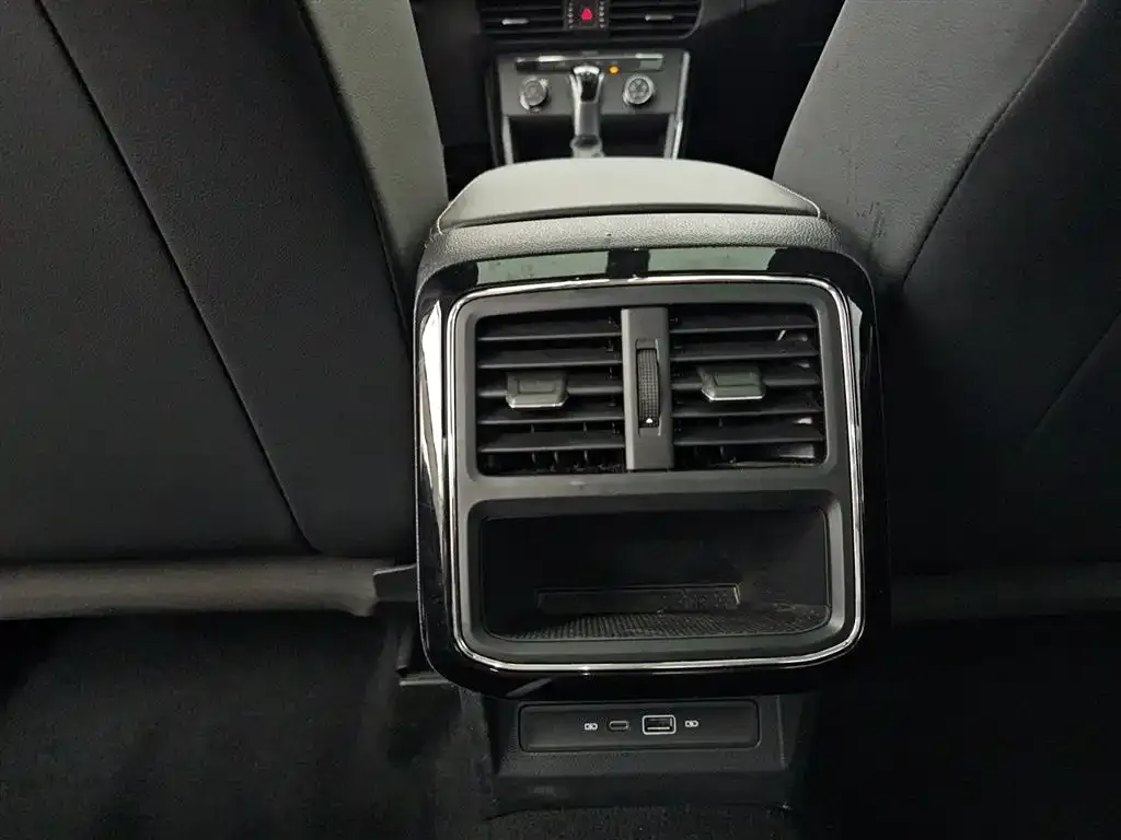 Volkswagen Passat — фото 10