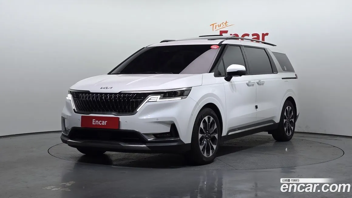 Kia Carnival — фото 1