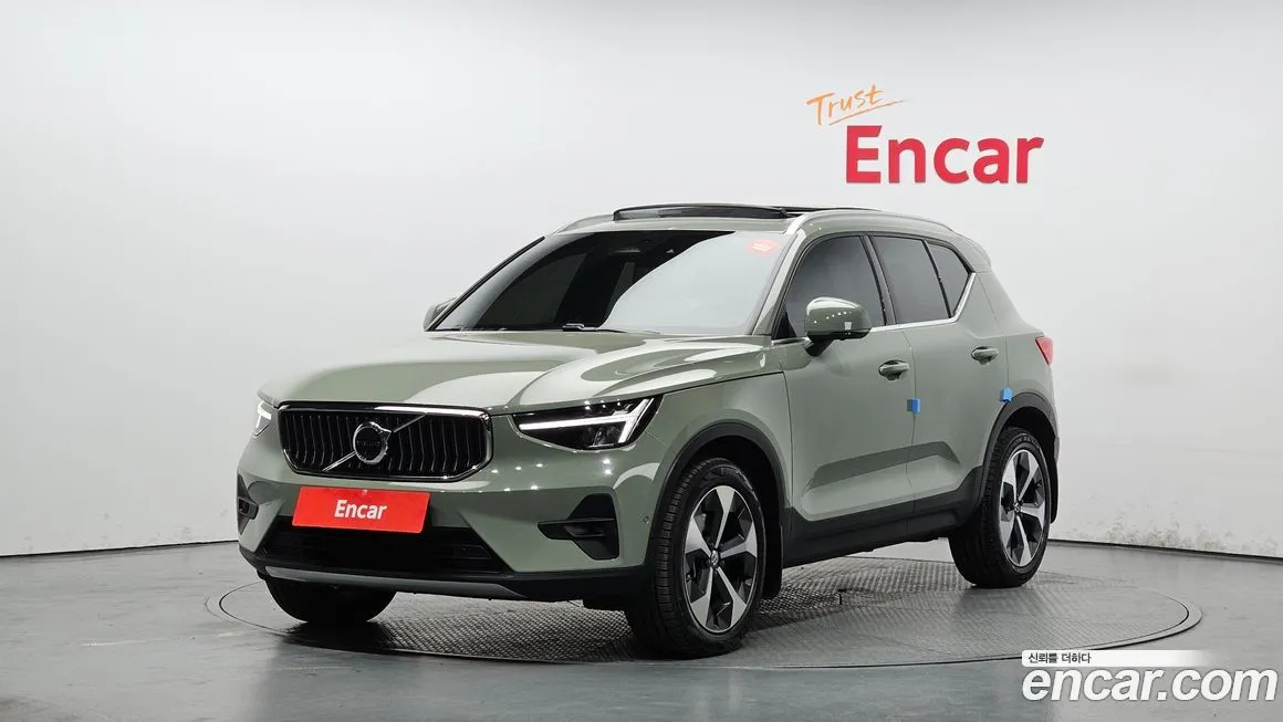 Volvo XC40 2023 из KR, фото 1