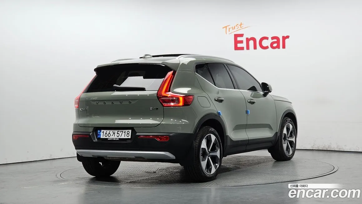 Volvo XC40 2023 из KR, фото 5