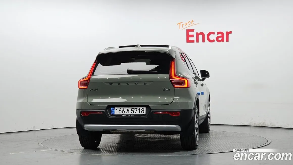 Volvo XC40 2023 из KR, фото 4