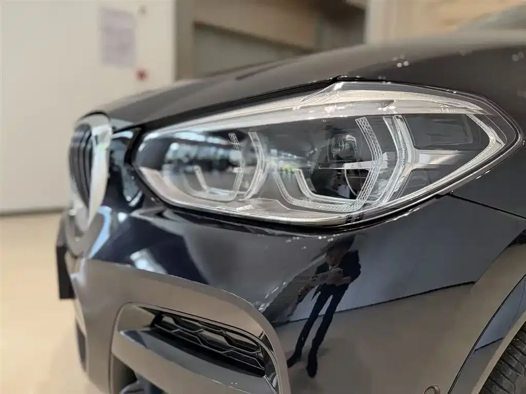 BMW X3 — фото 9