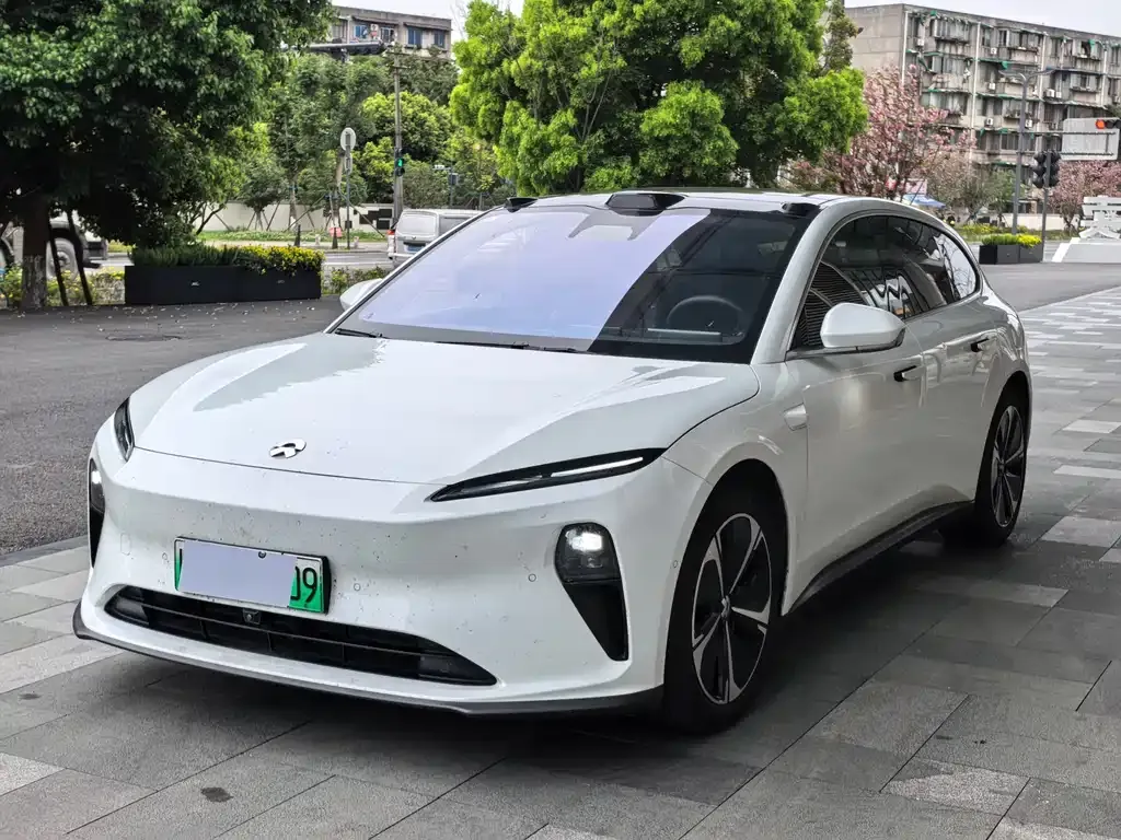 NIO ET5T