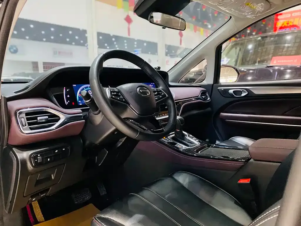 GAC Motor Trumpchi M6 — фото 6