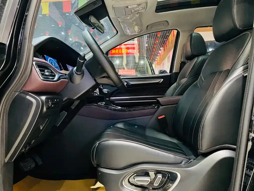 GAC Motor Trumpchi M6 — фото 4