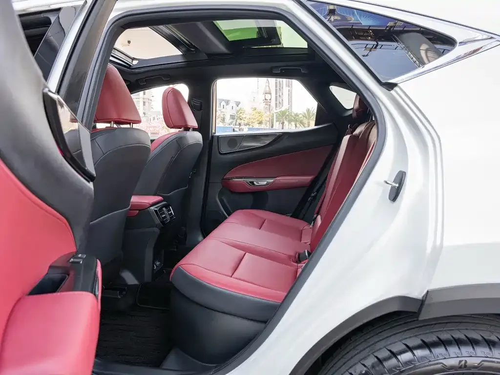Lexus NX — фото 3