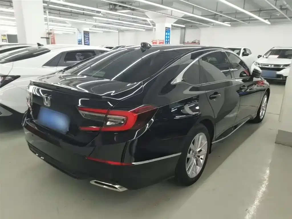 Honda Accord — фото 6