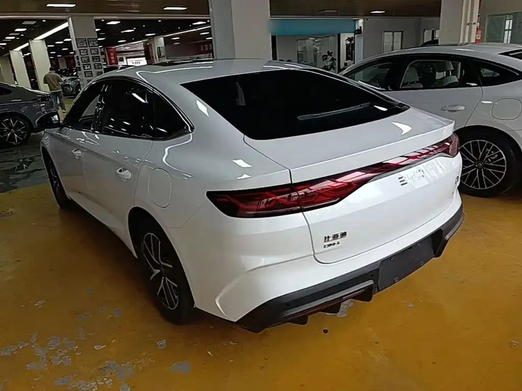 BYD Qin L — фото 2