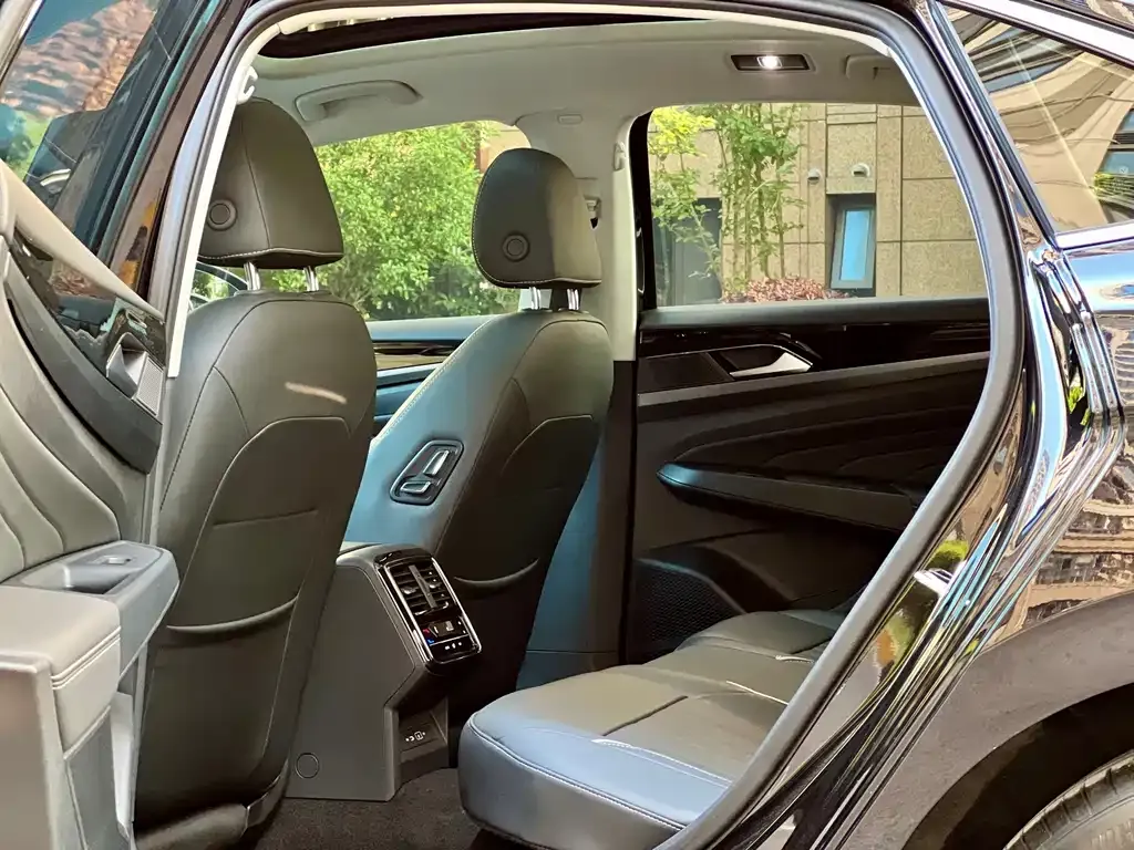 Volkswagen Passat — фото 3