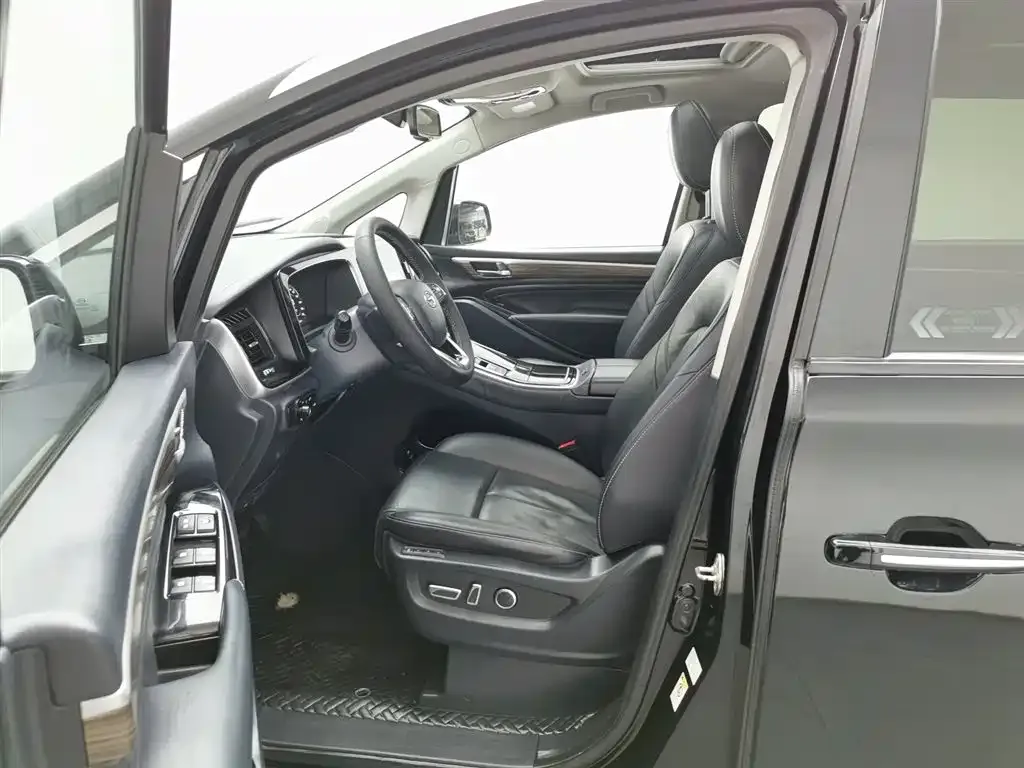 GAC Motor Trumpchi M8 — фото 8