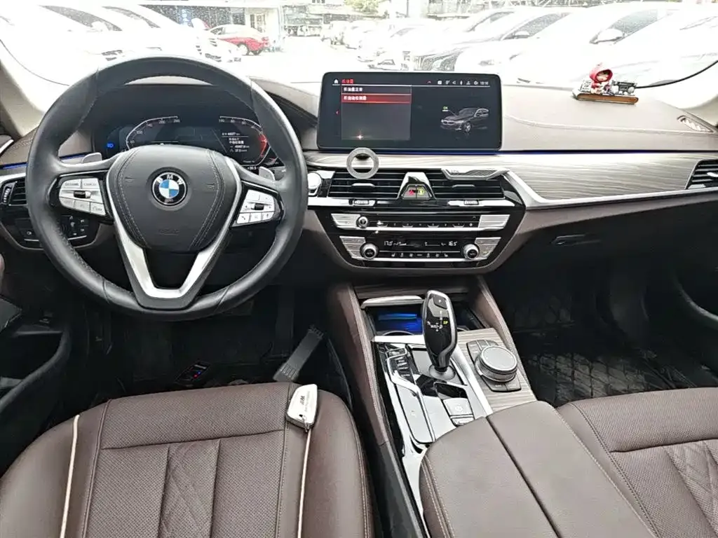 BMW 5 Series — фото 4