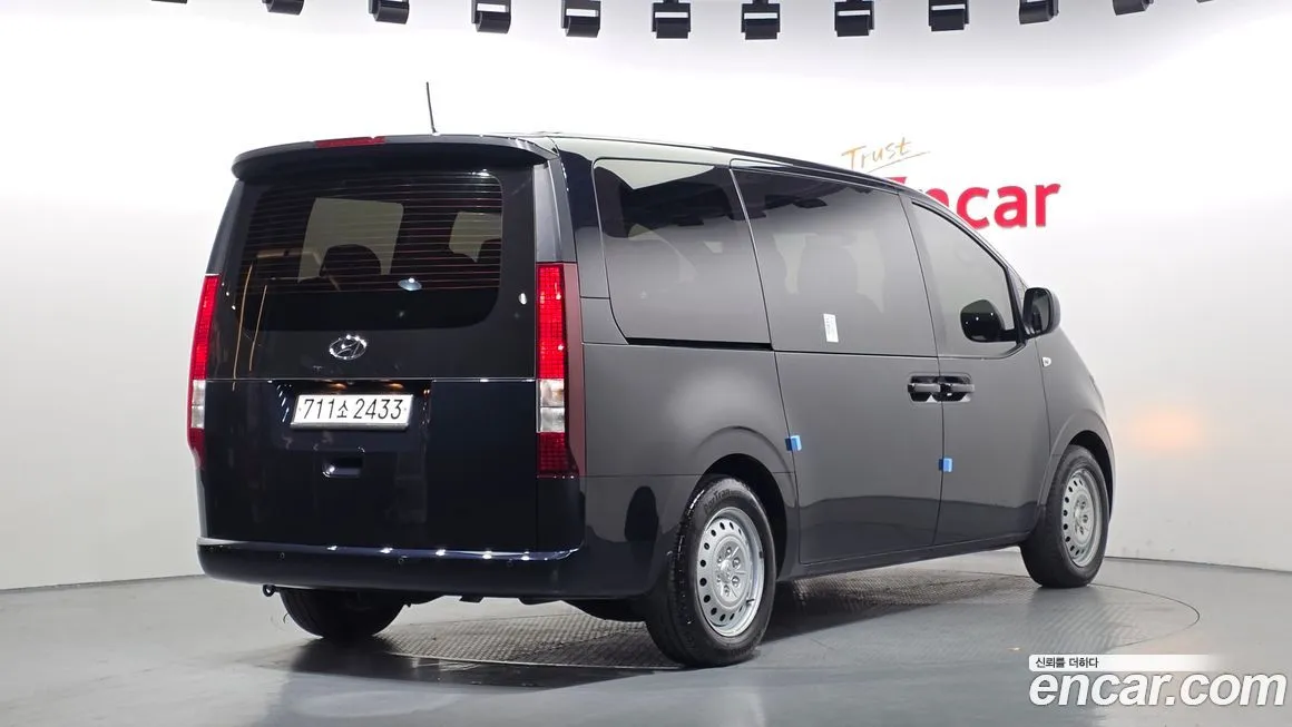 Hyundai Staria 2023 из KR, фото 2