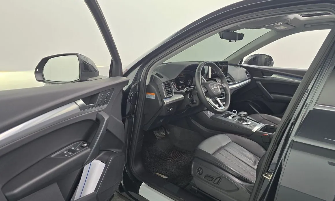 Audi Q5 2021 из KR, фото 2