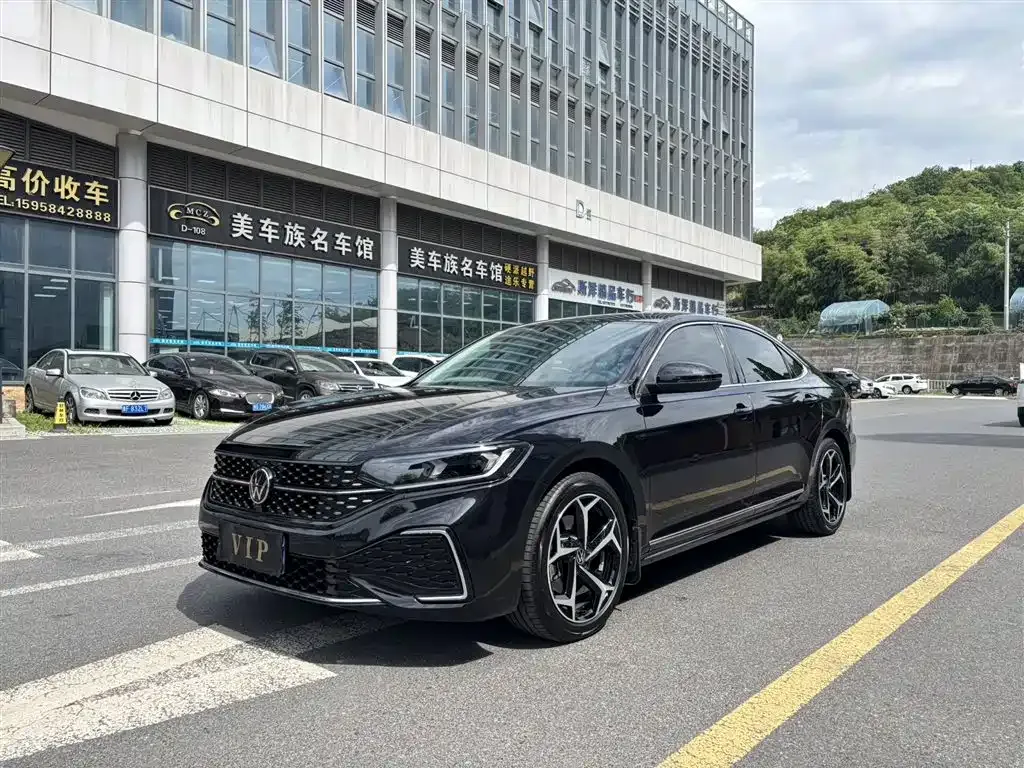 Volkswagen Passat — фото 10