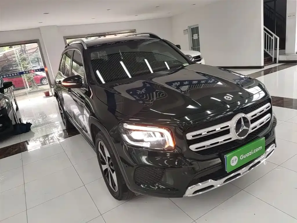 Mercedes-Benz GLB — фото 10
