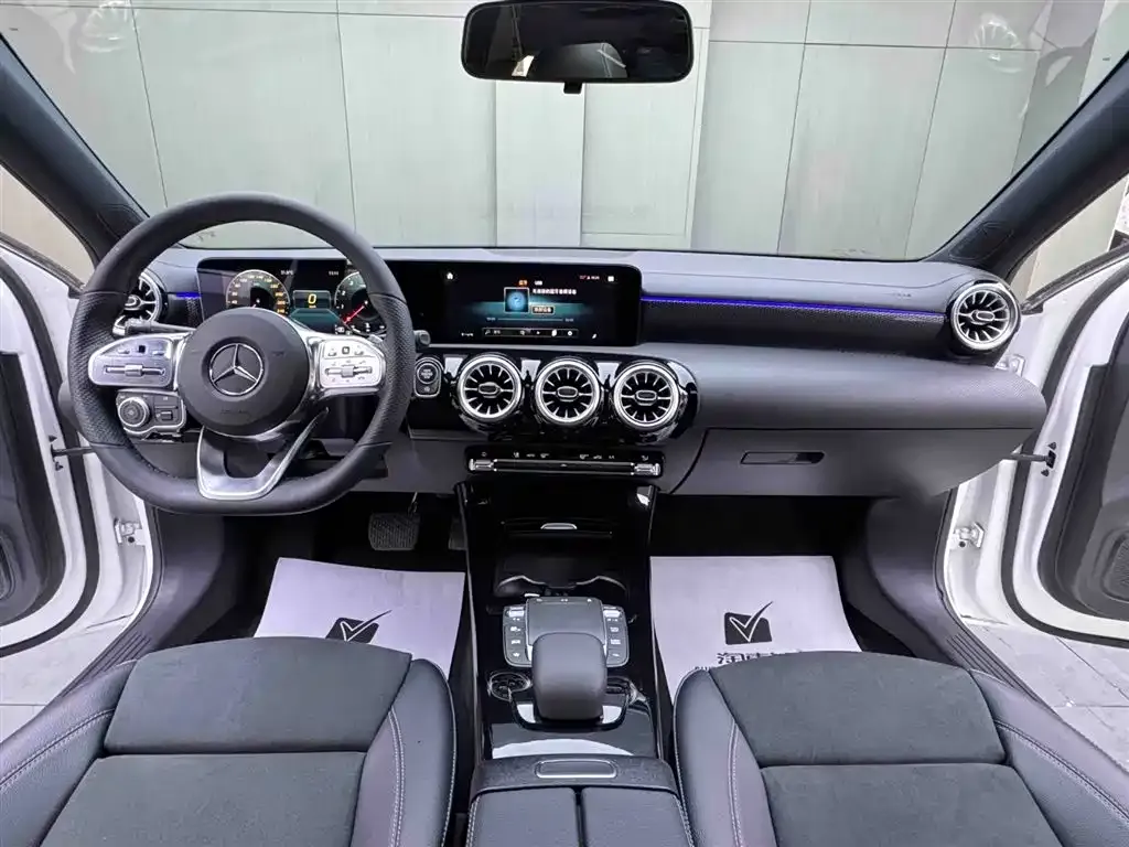 Mercedes-Benz A-Class — фото 10