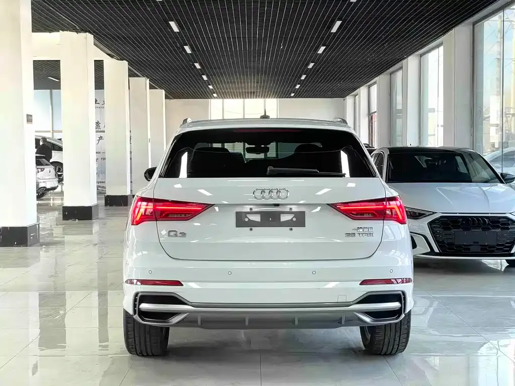 Audi Q3 — фото 7