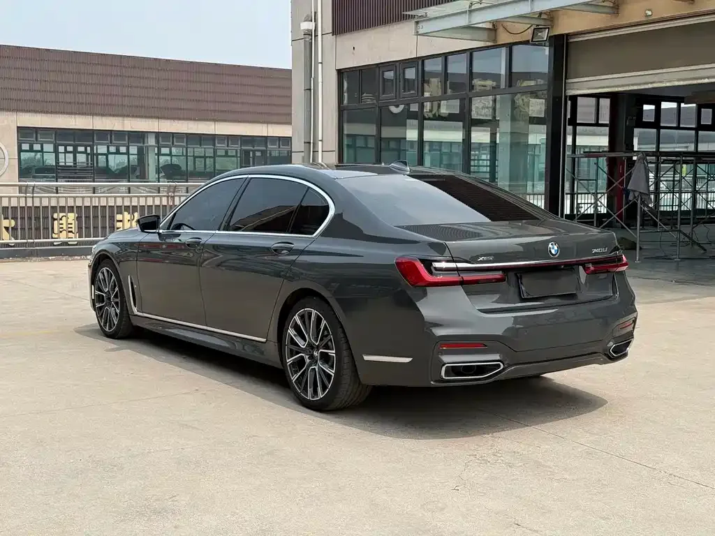 BMW 7 Series 2022 из CN, фото 6