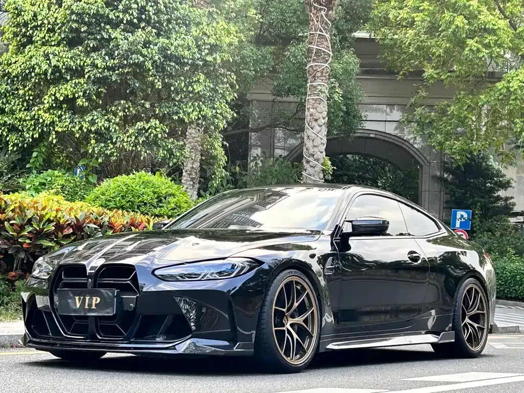 BMW M4 — фото 1