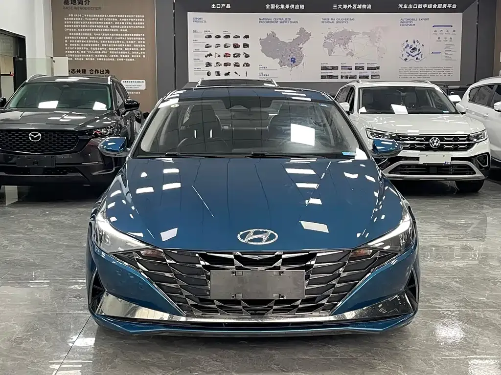 Hyundai Elantra — фото 3