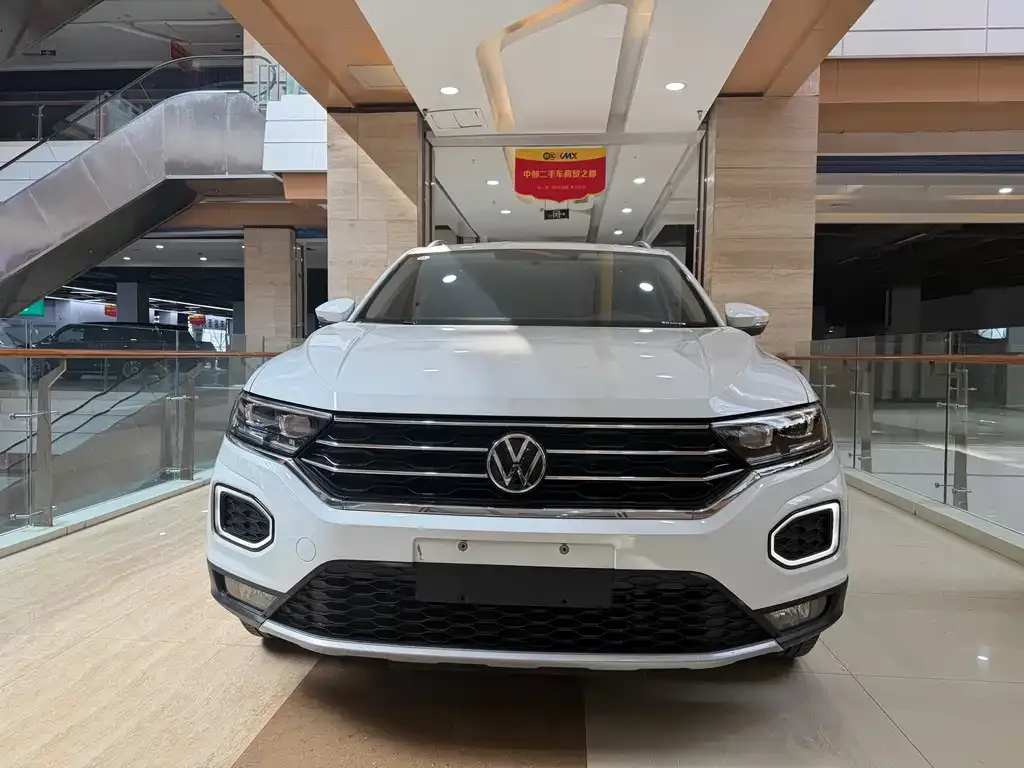Volkswagen T-Roc — фото 4