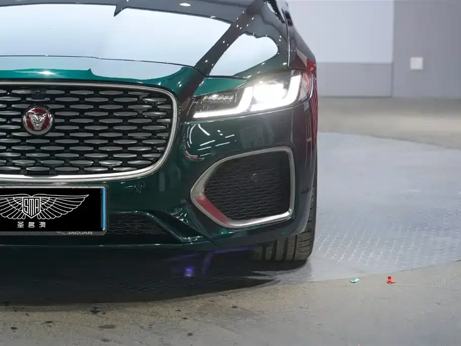Jaguar XFL — фото 10