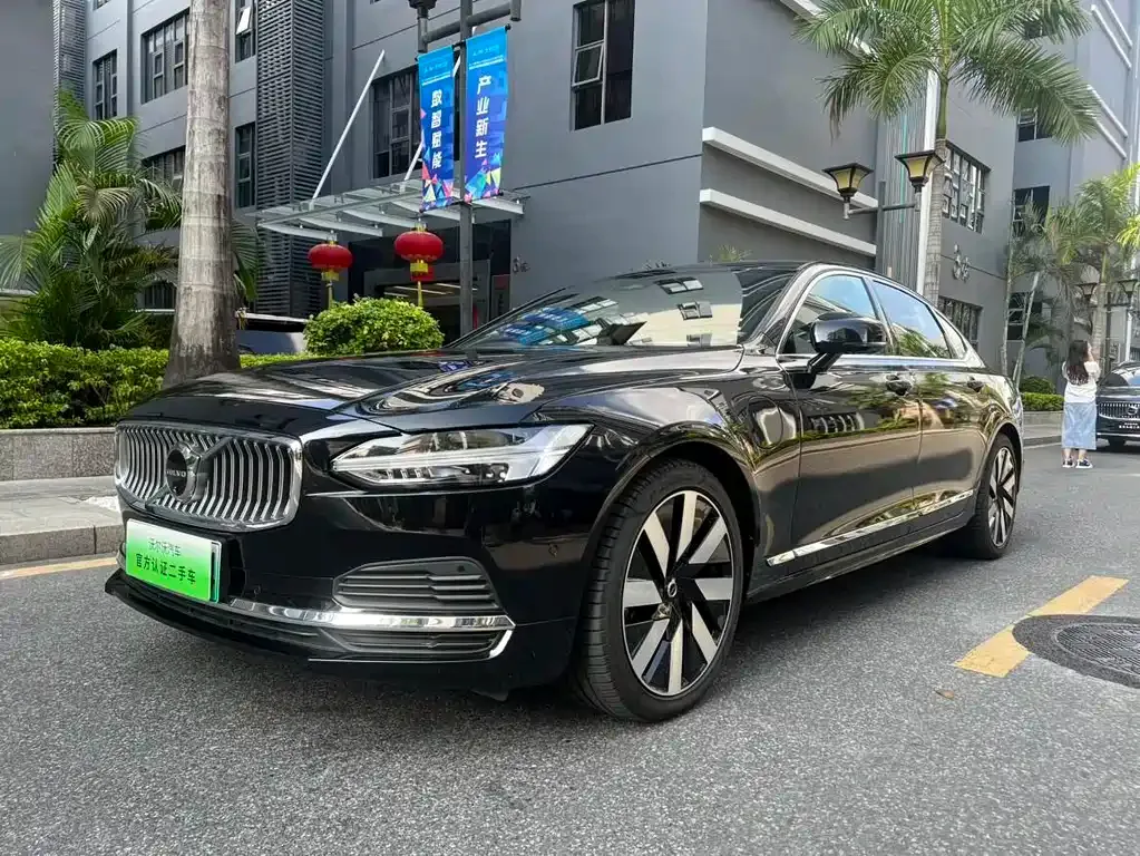 Volvo S90 PHEV — фото 1