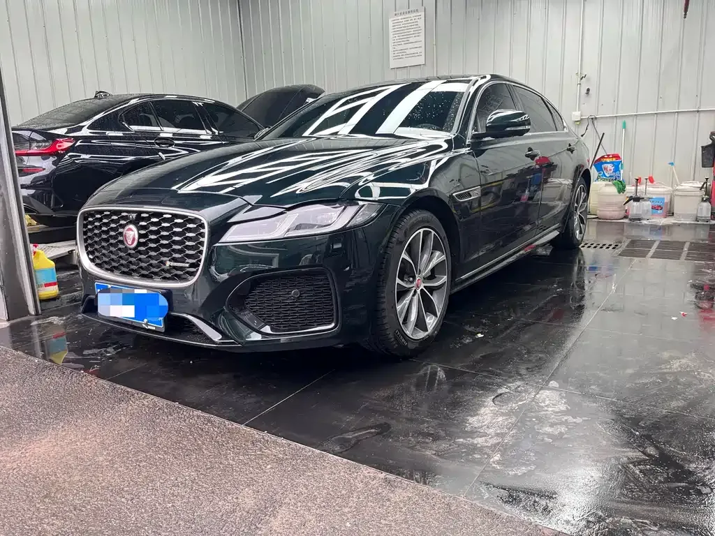 Jaguar XFL — фото 1