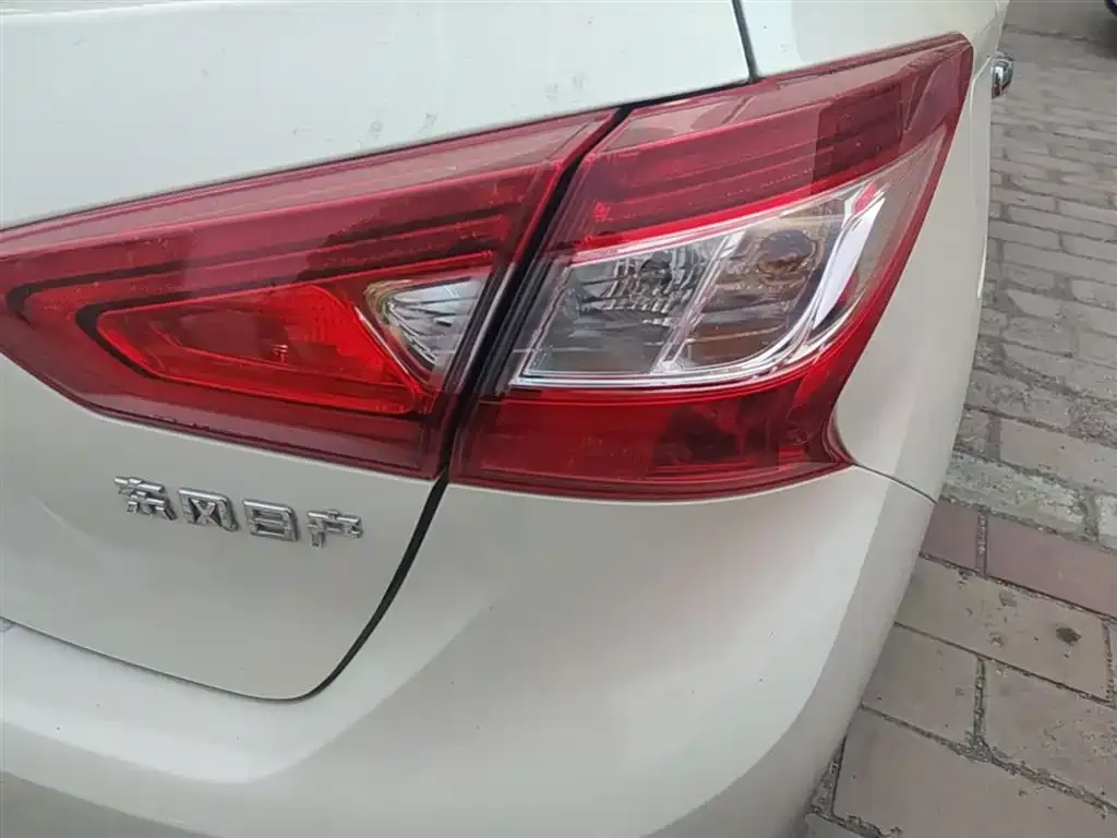 Nissan Tiida 2024 из CN, фото 3