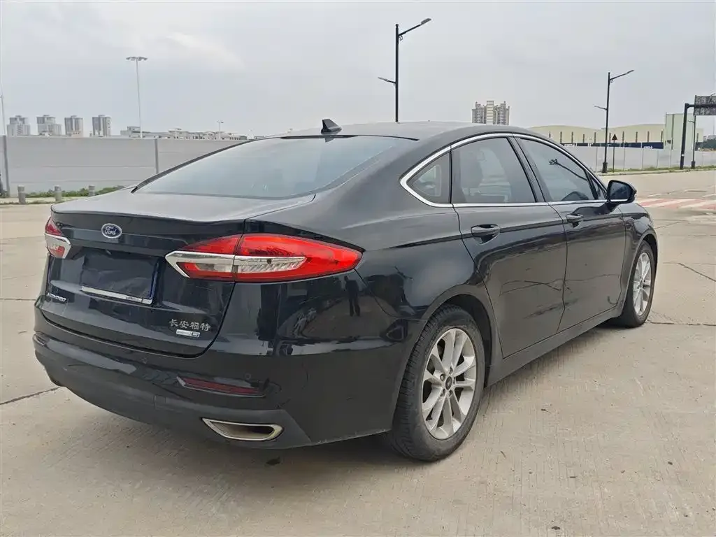 Ford Mondeo 2021 из CN, фото 4