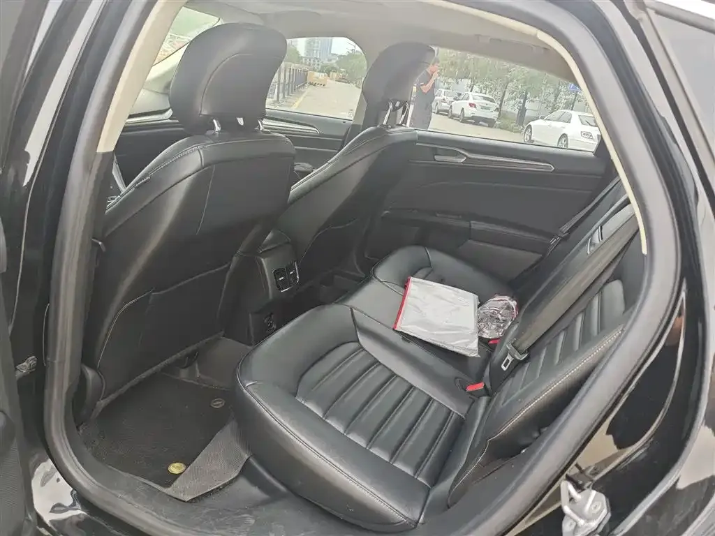 Ford Mondeo 2021 из CN, фото 7