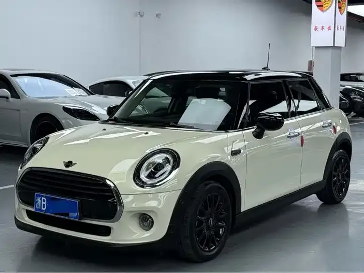 MINI Cooper (3-door)